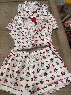 Minnie Mouse White & Red Pajama Set